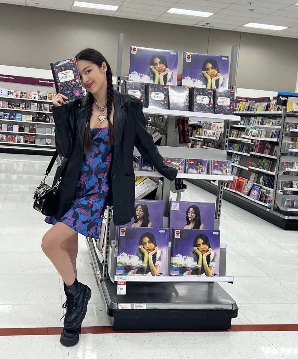 domi’ 𝓲𝓼 𝓼𝓸 𝓲𝓷 𝓵𝓸𝓿𝓮 tweet media