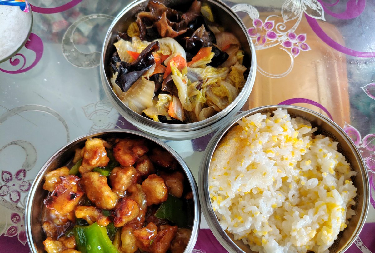 ErgunPolat20's tweet image. Sunday morning = pancakes + silly faces + no plans. The best kind of chaos.  #FamilyTime #SlowSundays