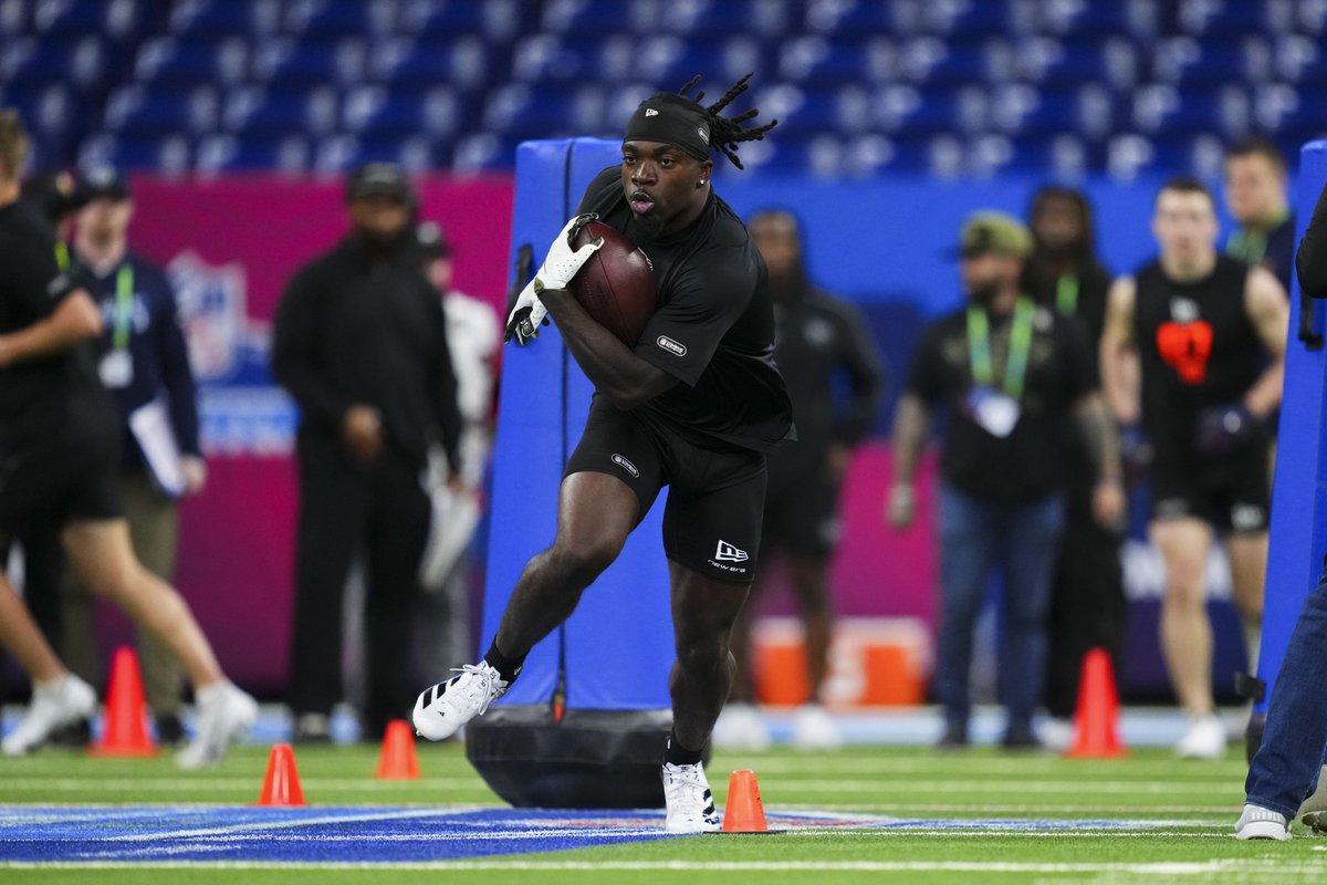 CSLonQCN's tweet photo. From Charlotte to the big NFL stage! 🤩 Keep an eye on two local standouts who could hear their names called tonight #NFLDraft 

KC Concepcion -- Julius L. Chambers HS/Texas A&amp;M
J’Mari Taylor -- West Mecklenburg HS/Virginia 

READ MORE: https://t.co/w2MZP8951D https://t.co/j3p579rhC6