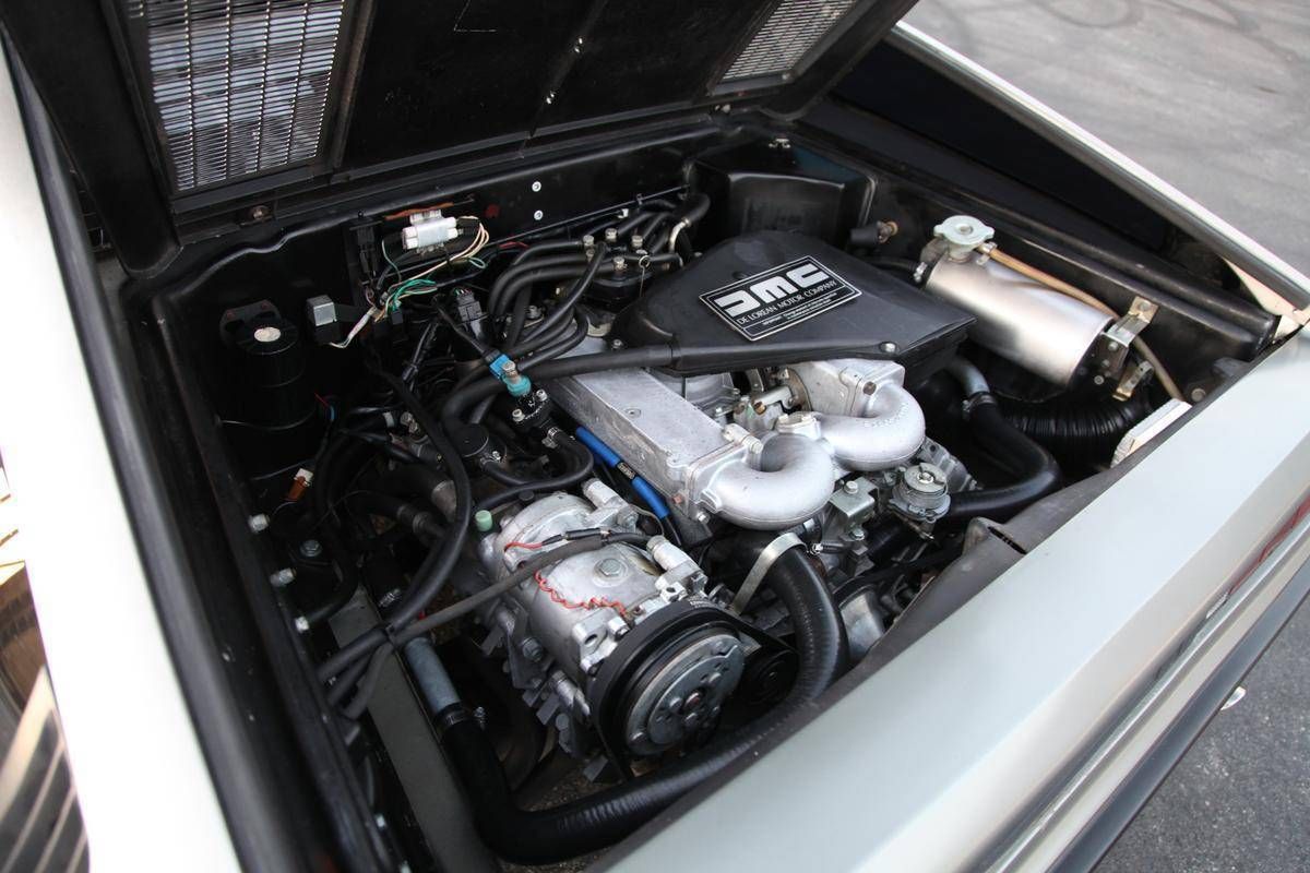 Retromania4ever's tweet image. 1981 #DeLorean DMC-12 
#Classic