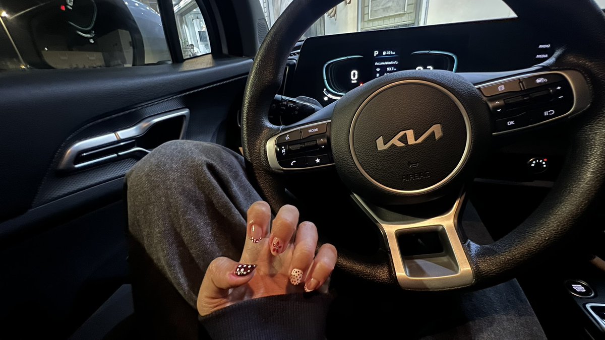 lumereiuwk's tweet image. I love being a #woman