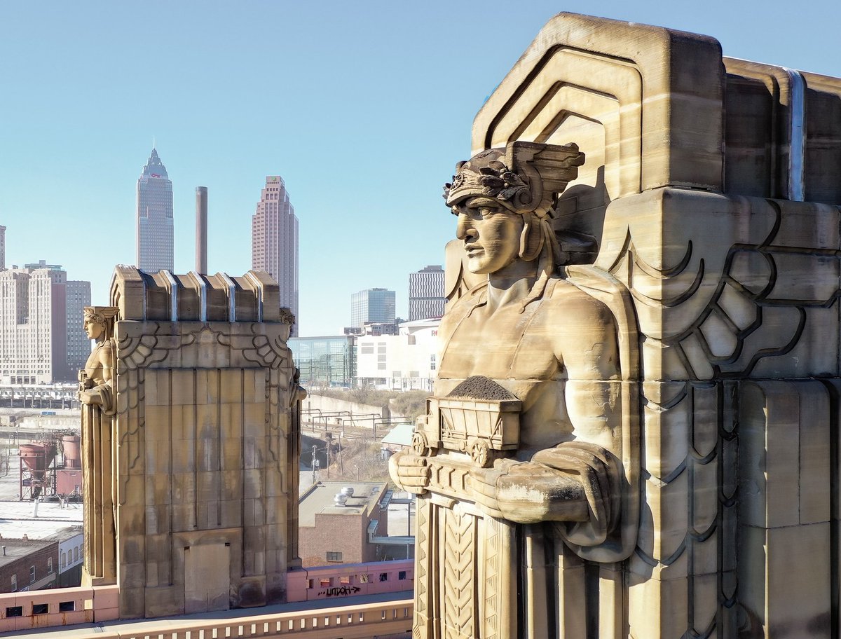 zea2D_'s tweet photo. Art Deco always looks like what I imagine ancient Rome would have built if they had industrialized. https://t.co/hmHZAkb0aW