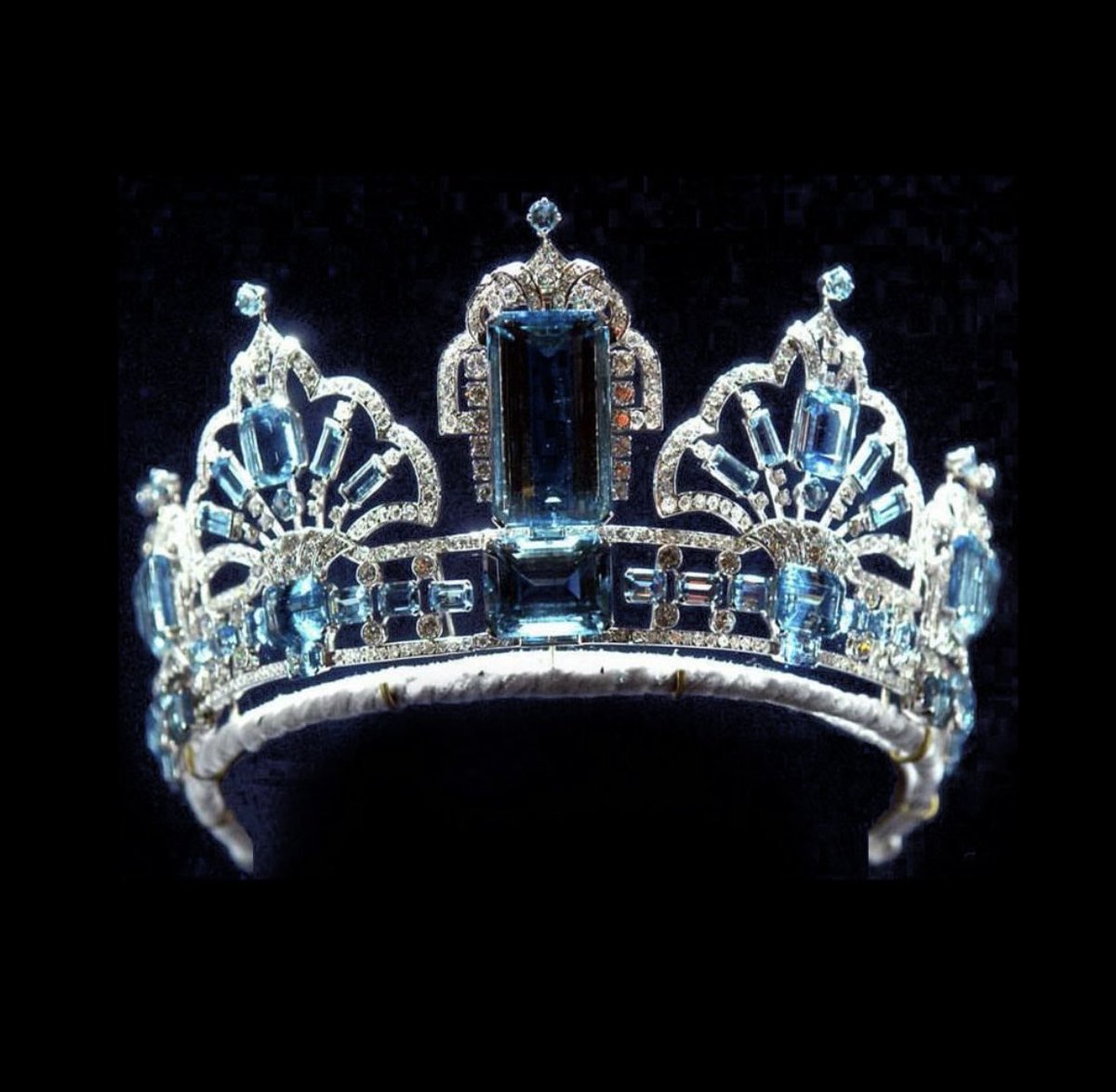 LadyRiddle tweet media