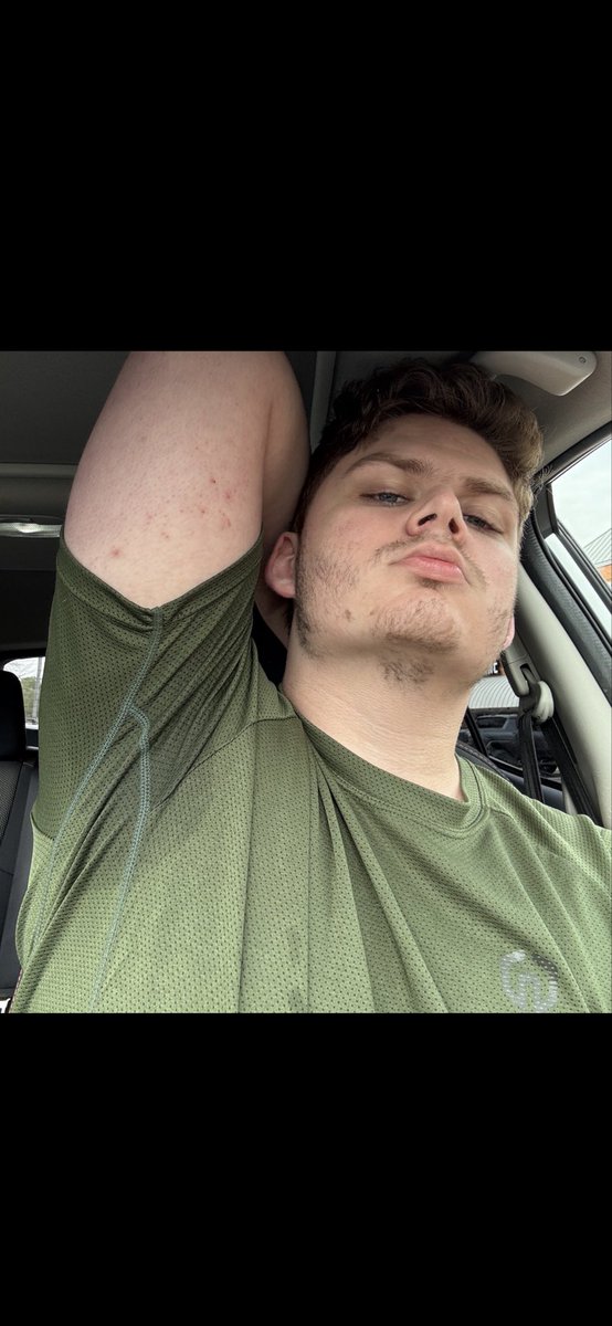 littlehomo123 tweet media