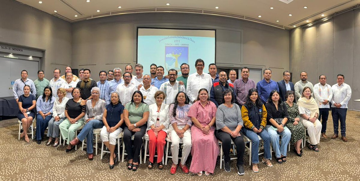 esprimeramx's tweet photo. #Entérate 📣|| La UABJO se fortalece desde la unidad: directores académicos apuestan por el consenso

Lee más 👉https://t.co/SrIlvTgwIl
#Oaxaca https://t.co/xrOwXqASBi