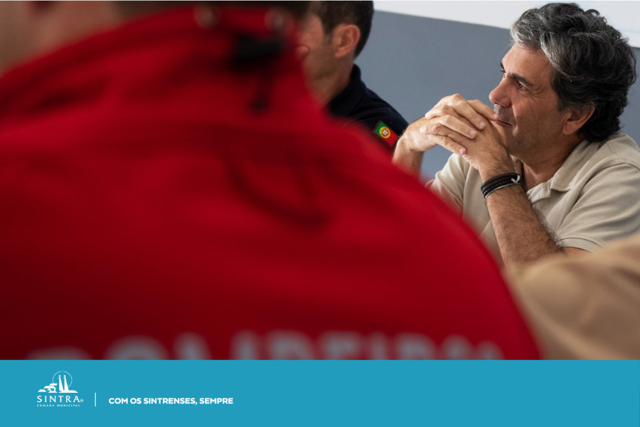 camaradesintra's tweet image. Marco Almeida continua ao lado de quem defende os Sintrenses sem nada pedir em troca. Hoje foi dia de reunião com todas as associações de bombeiros voluntários do concelho.

#sintra #camaradesintra #comossintrensessempre