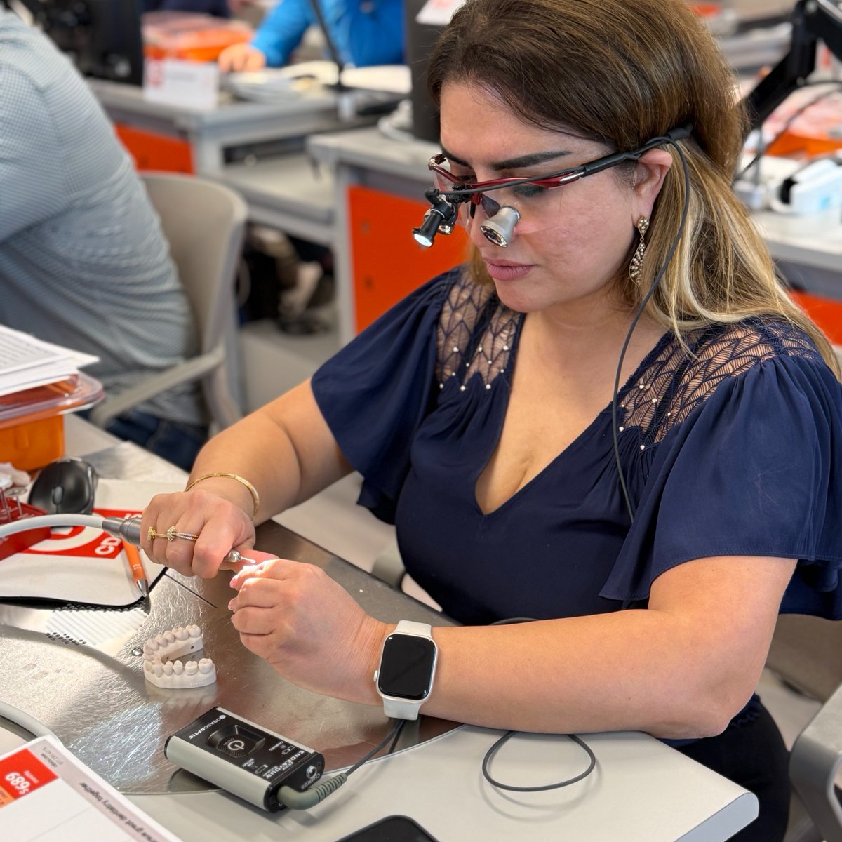 officialcdocs's tweet image. This is what a day at our Anterior Esthetics with Chairside CAD/CAM workshop looks like!

Learn more here 👉 hubs.li/Q02JYb-30
#dentistry #cosmeticdentistry #smiledesign #dentalce #scottsdale