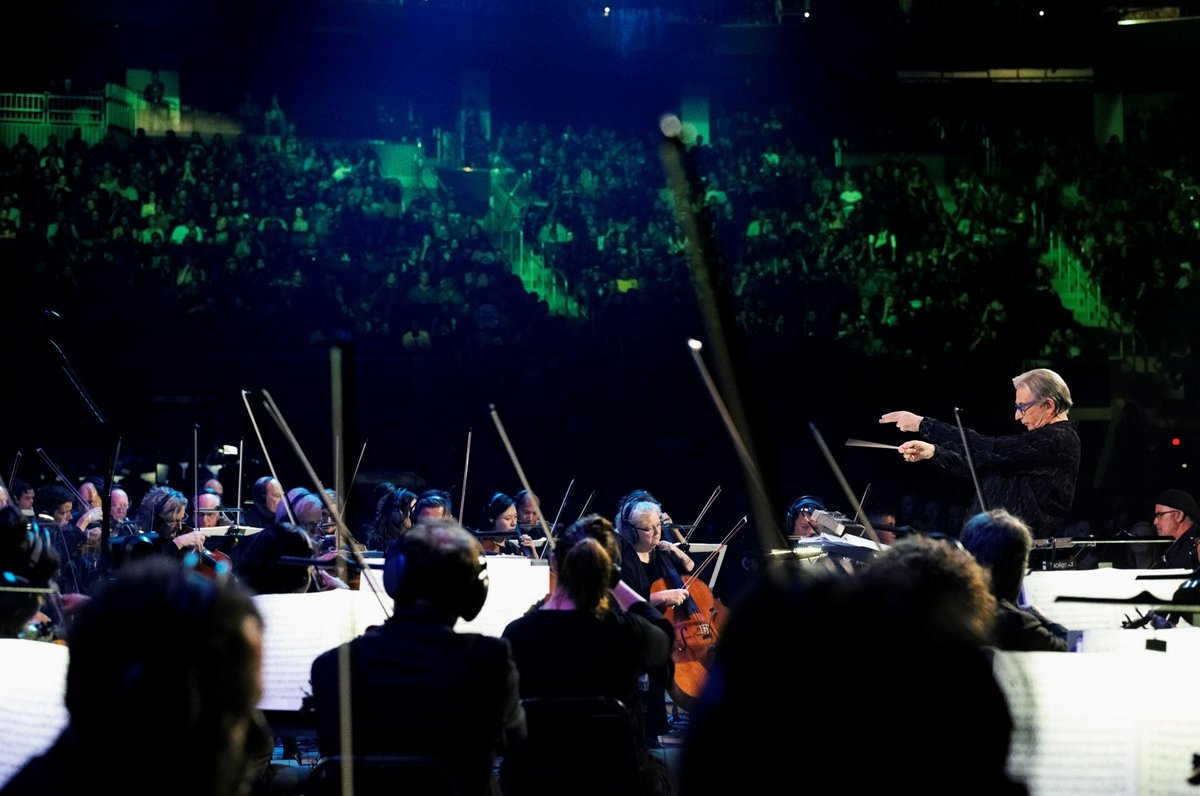 It is with great sadness that we learned of the passing of legendary conductor Michael Tilson Thomas. A towering figure in classical music, many of you became familiar with the man known as MTT when he worked with us as a major driving force in the development and live