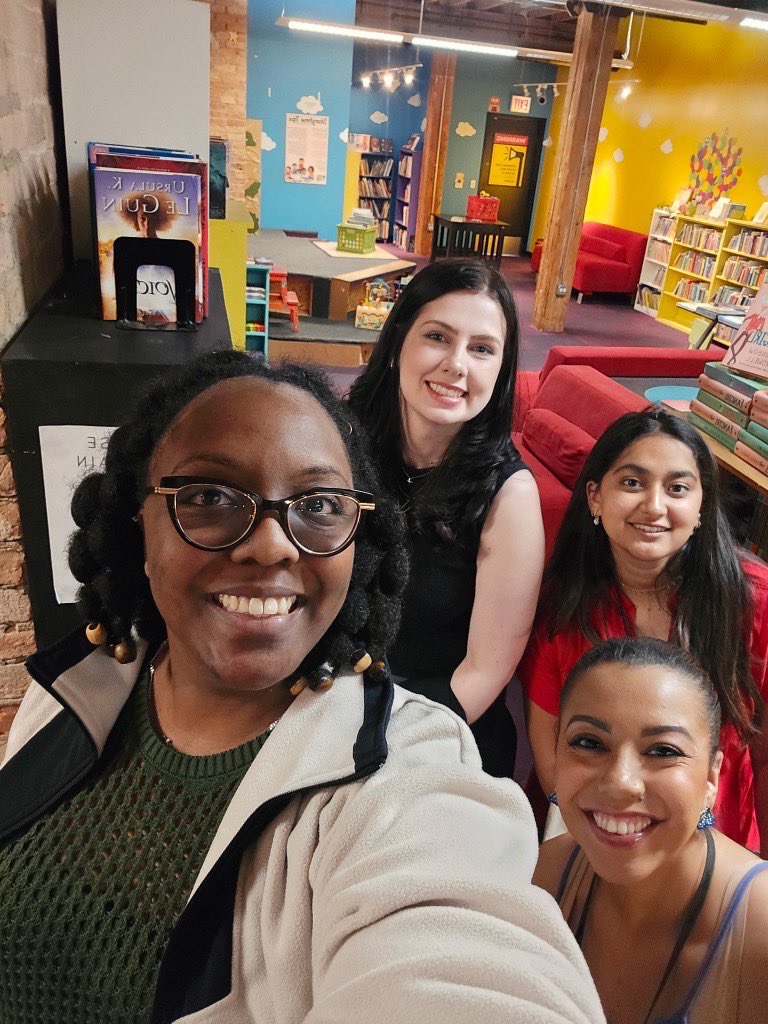 LtGovStratton's tweet photo. Calling all book lovers! Today's our day. But really, every day is World Book Day!
 
In Illinois, your love of reading— from picture books to the NYT Best Sellers list, will always be protected. https://t.co/m9x1wubzrq