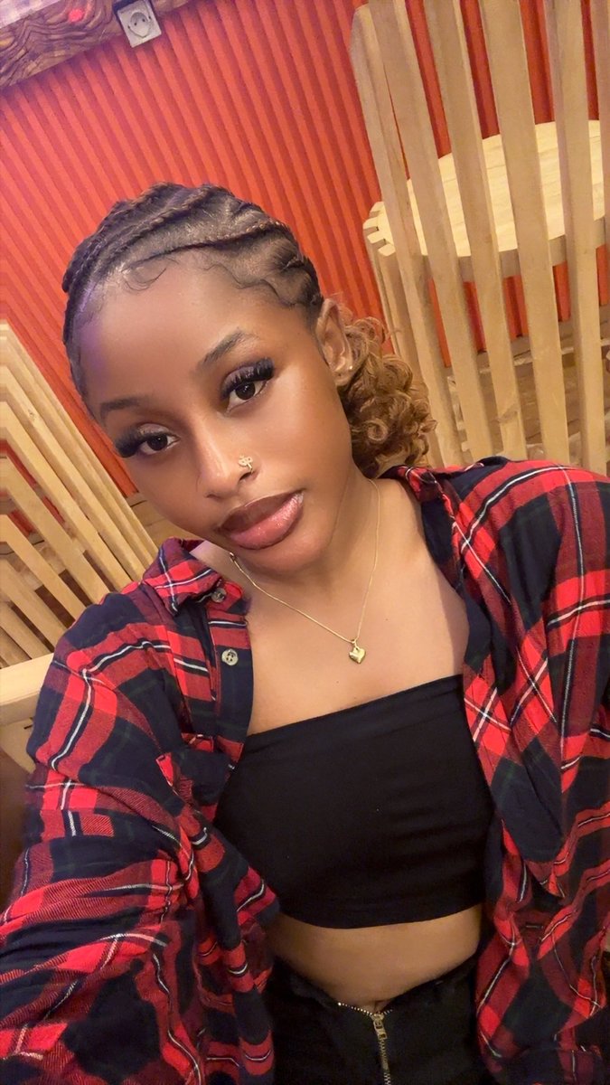 VICTORIA✨ tweet media