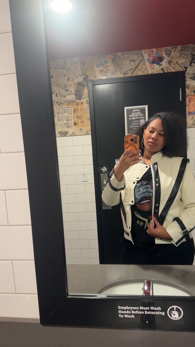 blkprixess's tweet photo. A literal masterpiece and a spiritual journey for MJ fans! ❤️ I cried my eyes out—and while I wish it wasn’t split into two parts, the sequel hype is real. Jaafar, Juliano, Colman, and Nia were absolutely incredible. 🕺✨
#michaelmovie
@michaelmovie https://t.co/l6iPkz5eW3