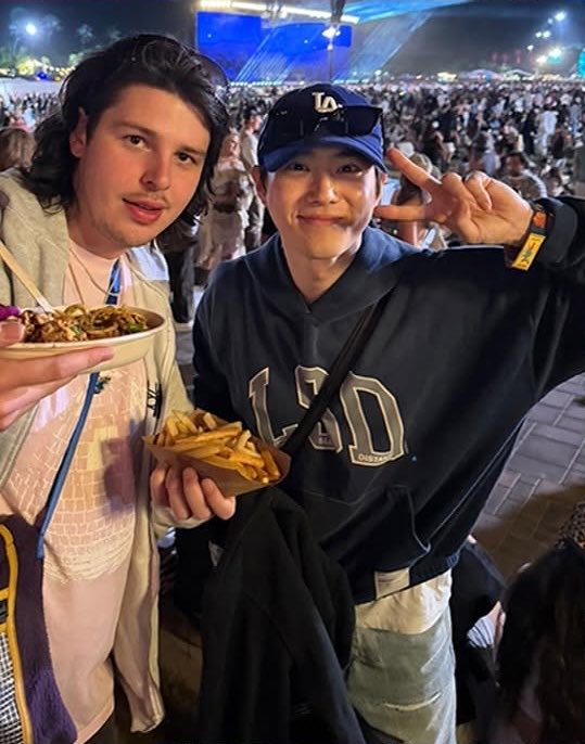 [260423/260424] pbandzee instagram

Another pic of SUHO at Coachella(Week 2, Night 1)

#SUHO #수호 #준면 #金俊勉 #スホ