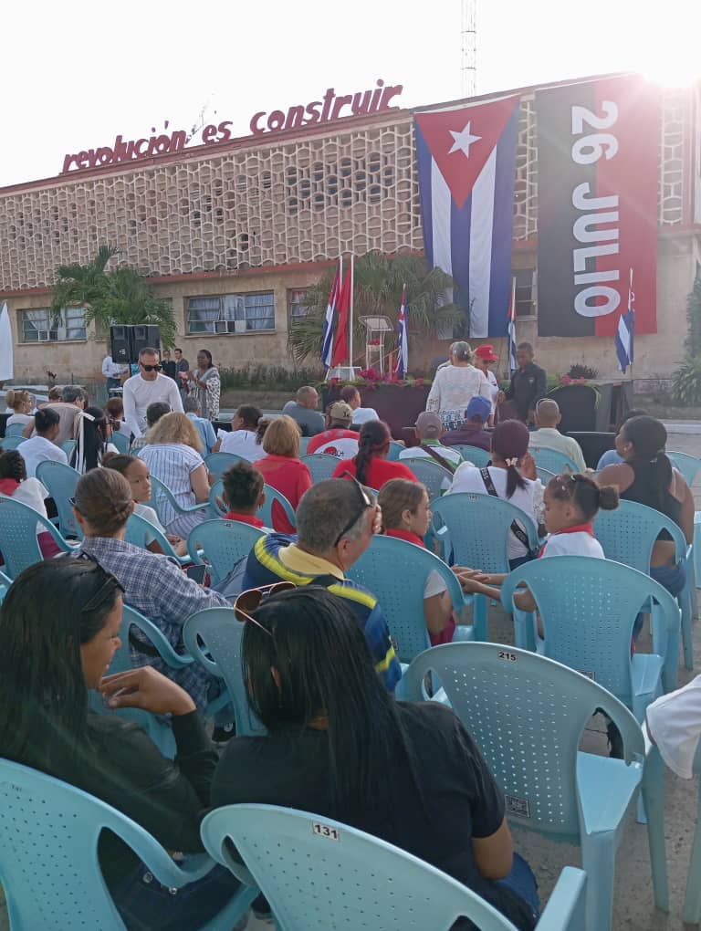 El grupo de trabajo #universidaddematanzas en el Consejo Popular Pueblo Nuevo, presente para ratificar el compromiso con la Patria #MiFirmaPorLaPatria