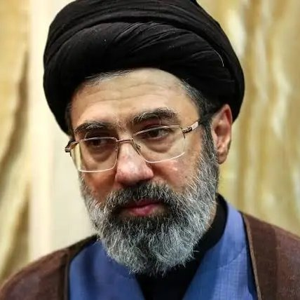 RTB_io's tweet image. BREAKING: Donald J. Trump says he “wouldn’t use a nuclear weapon” in the Iran conflict. #Trump #Irán #Nuclear