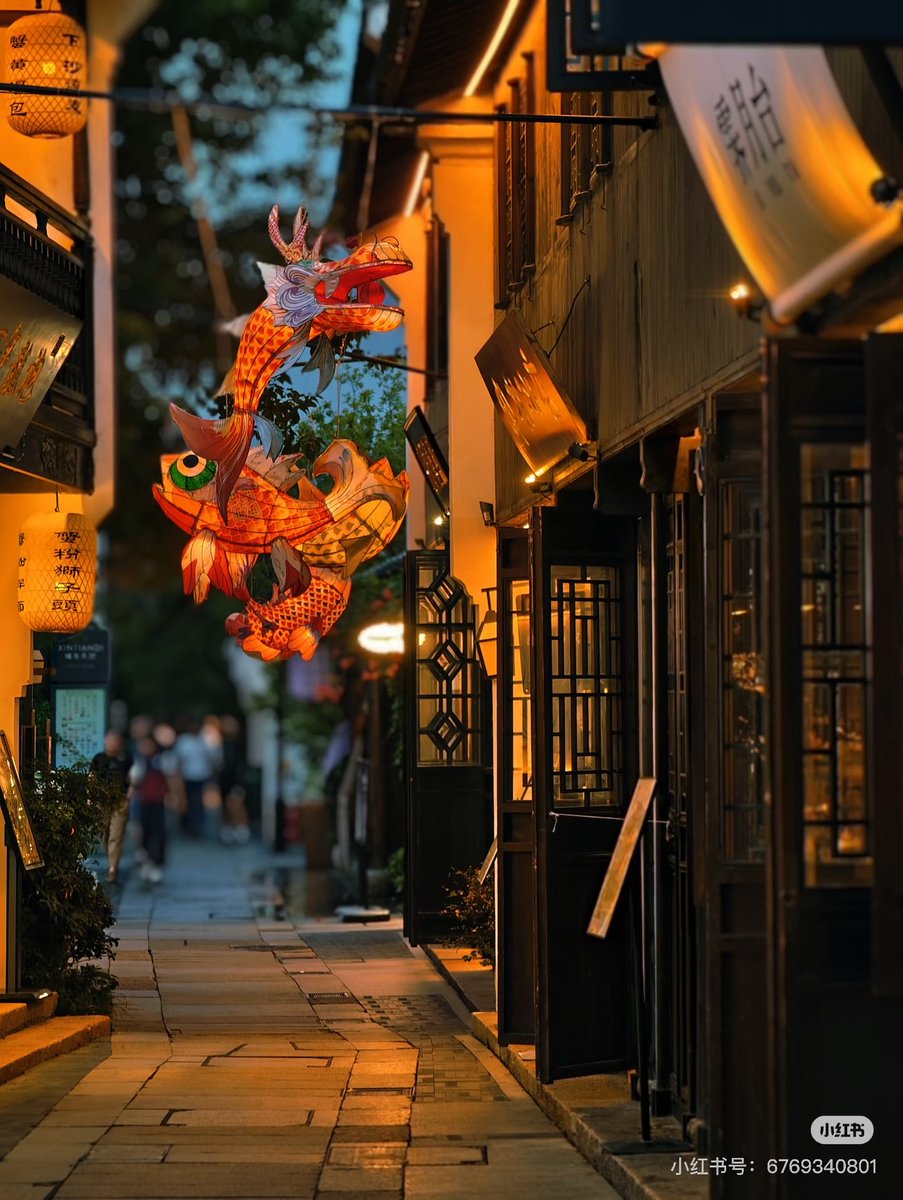 eva 😼 tweet media