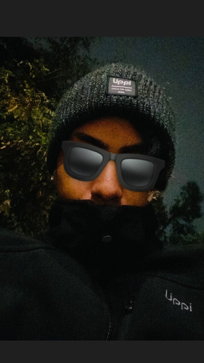 xhulito.20 tweet media