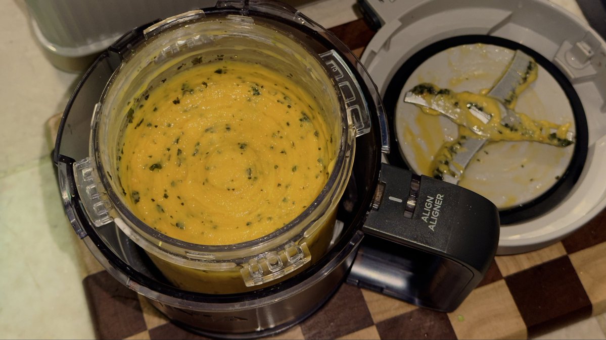 פֶּפּי tweet media