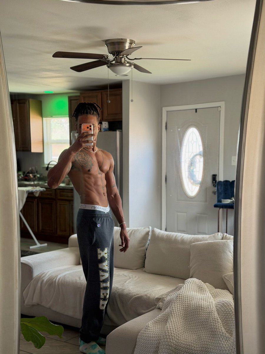Christopher tweet media