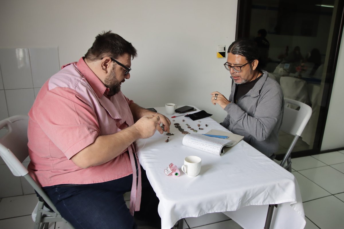 CONEXION_SV's tweet photo. Continuamos fortaleciendo capacidades digitales de +53 artesanos y MIPYME de las ICC del país con el proyecto Alice Lardé Conexión Creativa MIPYME + Educación. Avanzamos hacia asistencia técnica personalizada para impulsar su crecimiento, junto a @OEIelsalvador y @UEenElSalvador. https://t.co/EcAvVrO8RR