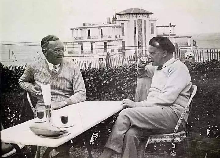 LuizSantosMusic's tweet image. Wassily Kandinsky und Paul Klee in Guethary, France 1929 
#art #arts