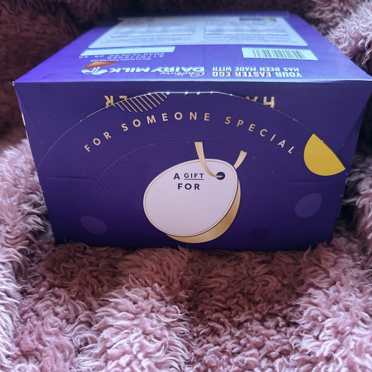 deargem's tweet image. Today’s reason to smile……..being gifted this yummy treat because it said “to someone special” #MakingADifference #WarmFuzzies #Gift #Chocolate #Appreciation xxx