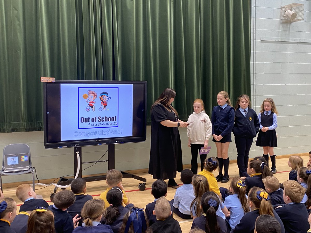 NewStevenstonPr's tweet image. We celebrated our out of school achievers across the school this morning from P1 to P7! We have lots of super talented footballers, dancers and artists! 💙🙌💙#celebratingsuccess