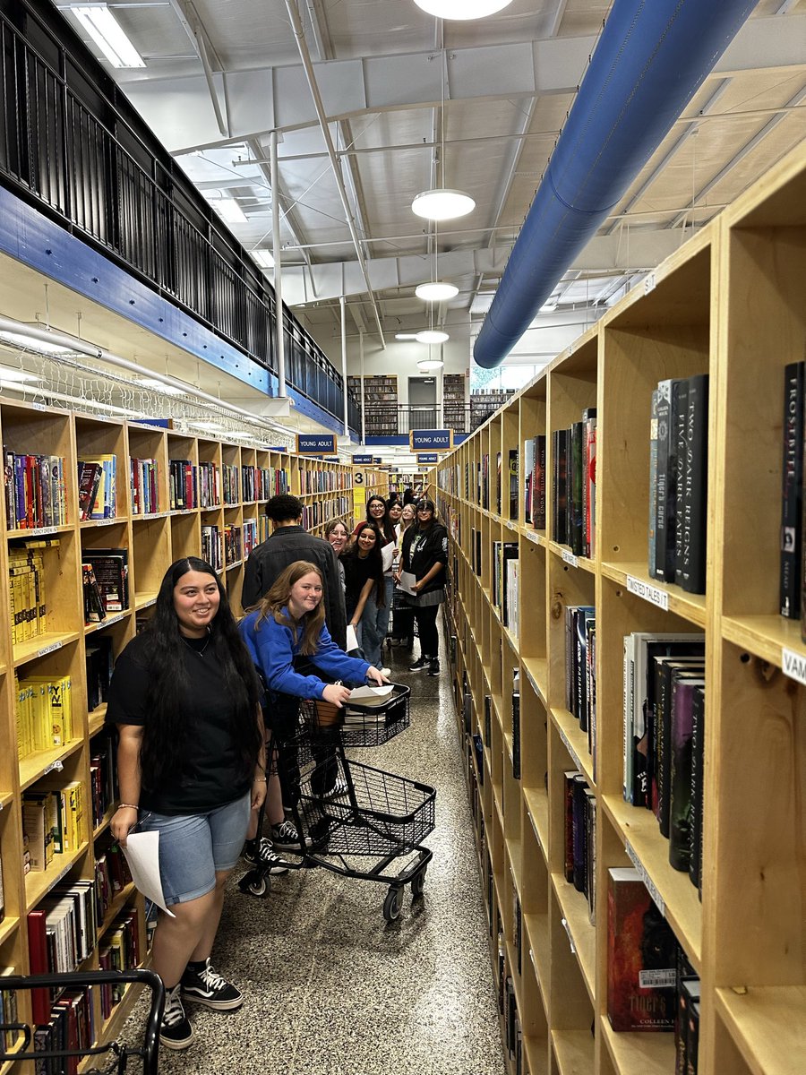 Smyrna High Library tweet media