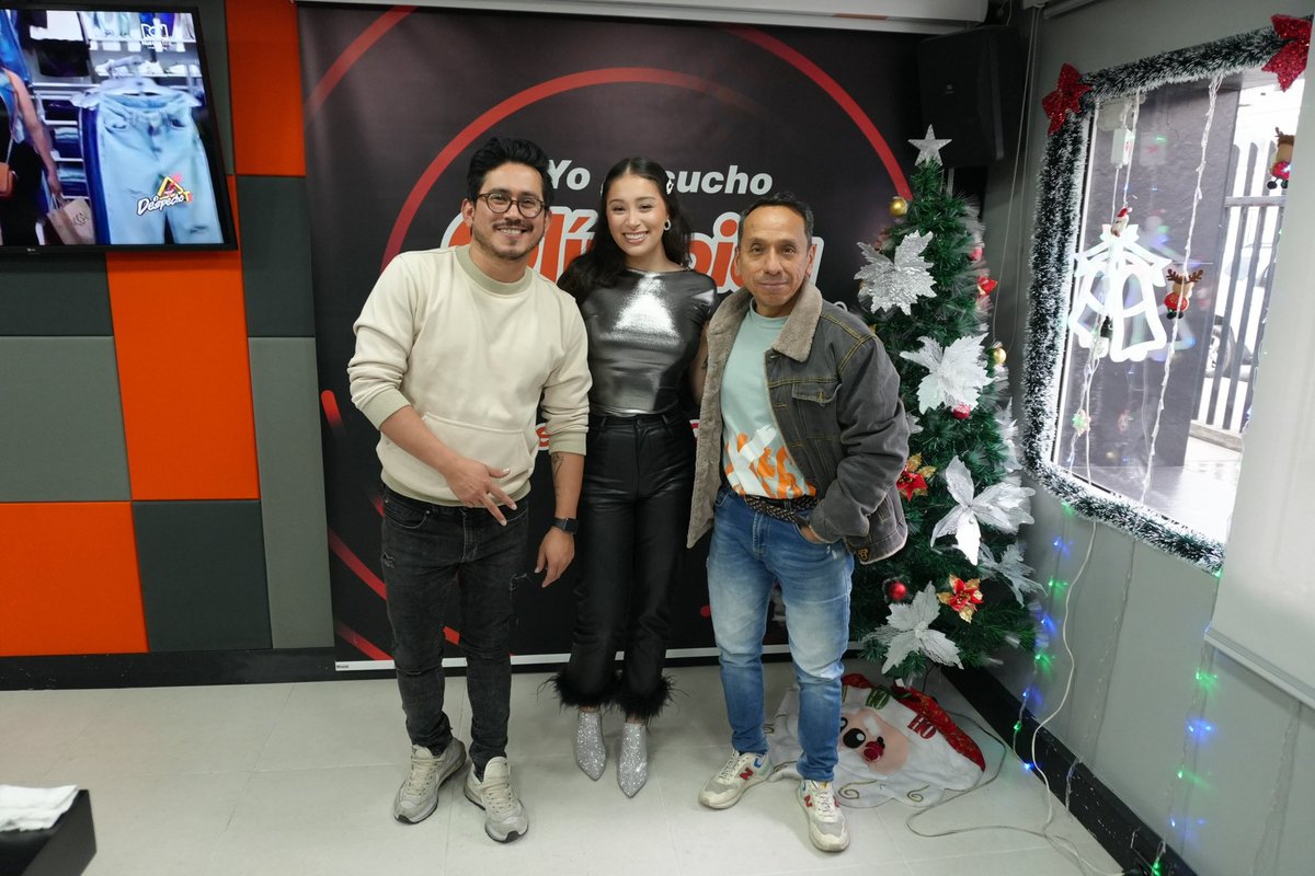 Del camino a Olímpica Radio! 🇨🇴🎙️ Agradecida de verdad! 🥹💘💫

☆

#nikkialva #salsa #salsaromantica #salsadancing #salsamusic <a href="/OlimpicaStereo/">Olimpica Stereo</a>