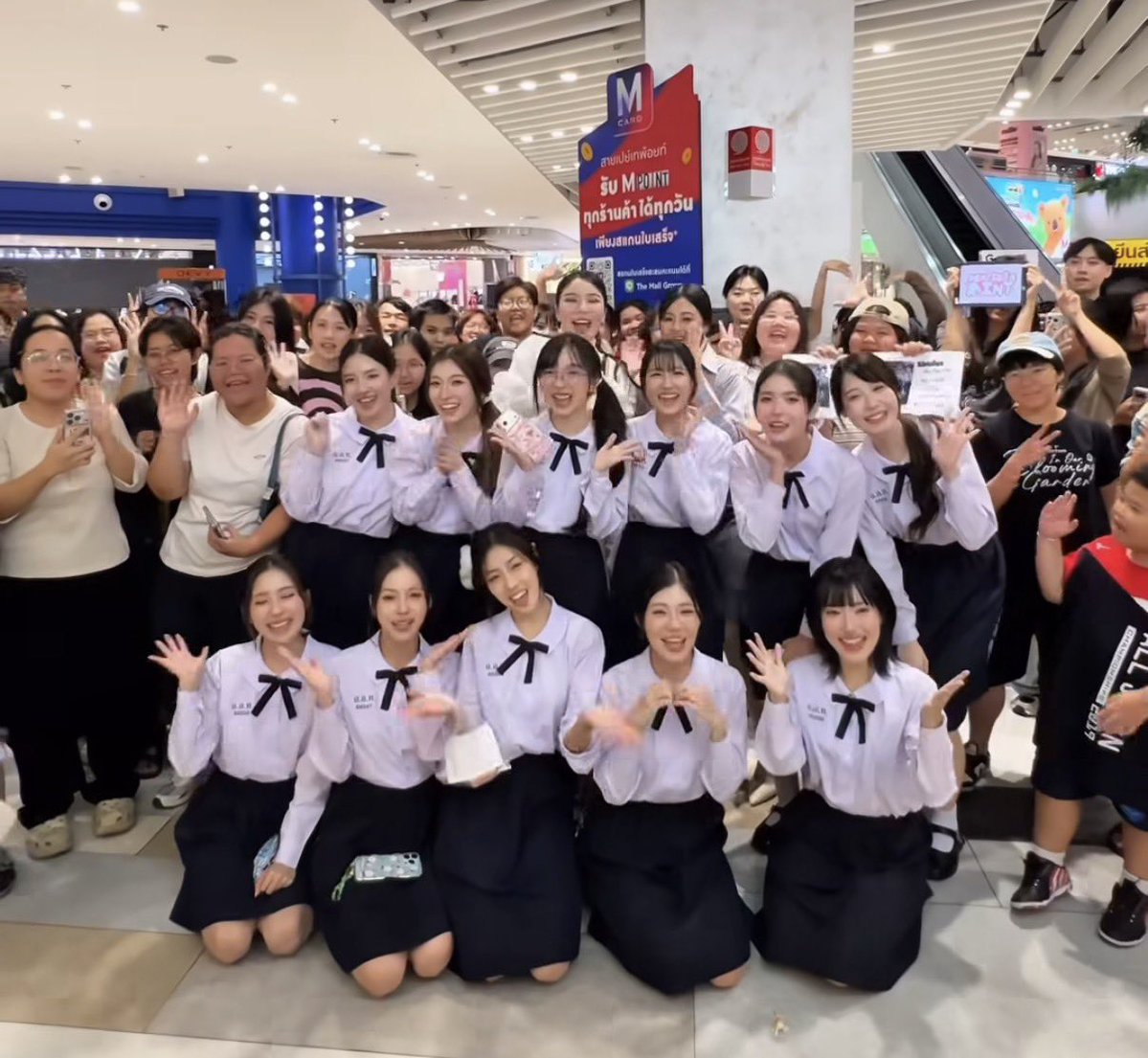 จากวันนี้ที่ตื่นมาทำงานตั้งแต่6โมงเช้า พอเจอแฟนคลับทุกคน บอกเลยว่าที่เหนื่อยมาทั้งวันคือหายหมดเลยจริงๆ🥹🤍