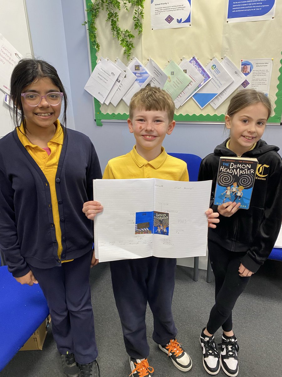 NewStevenstonPr's tweet image. Mrs Scott was delighted to welcome some very hard working children to her office this week, fantastic efforts in literacy, maths and art! Well done everyone! 💙🙌💙#celebratingsuccess #proud