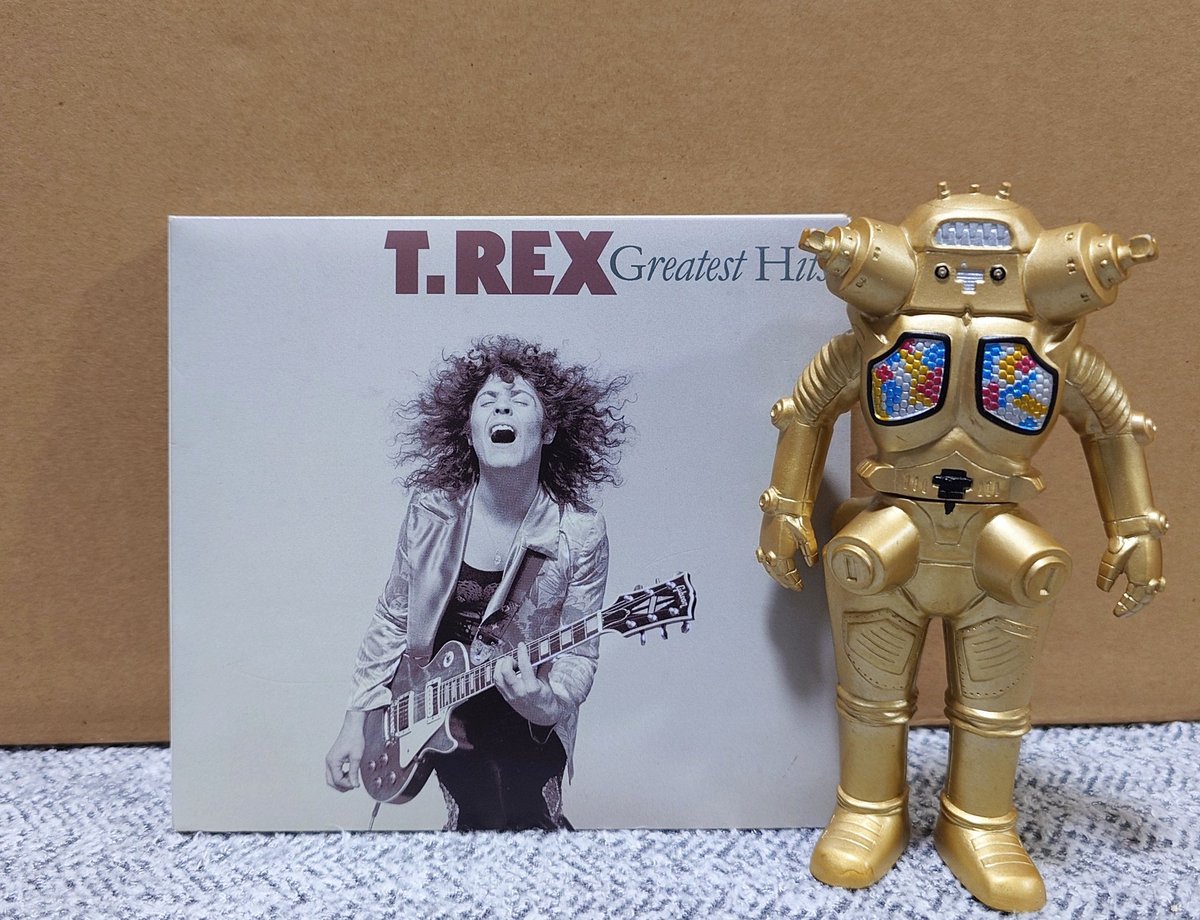 manabubu0421's tweet photo. やってやりますよ、木曜日!な朝のスマイルチャージBGM🎵🎸
T Rex 🎵The Groover
https://t.co/72y0oWM8u1より🎵
#TRex
#MarkBolan https://t.co/RlmSIlZJ32