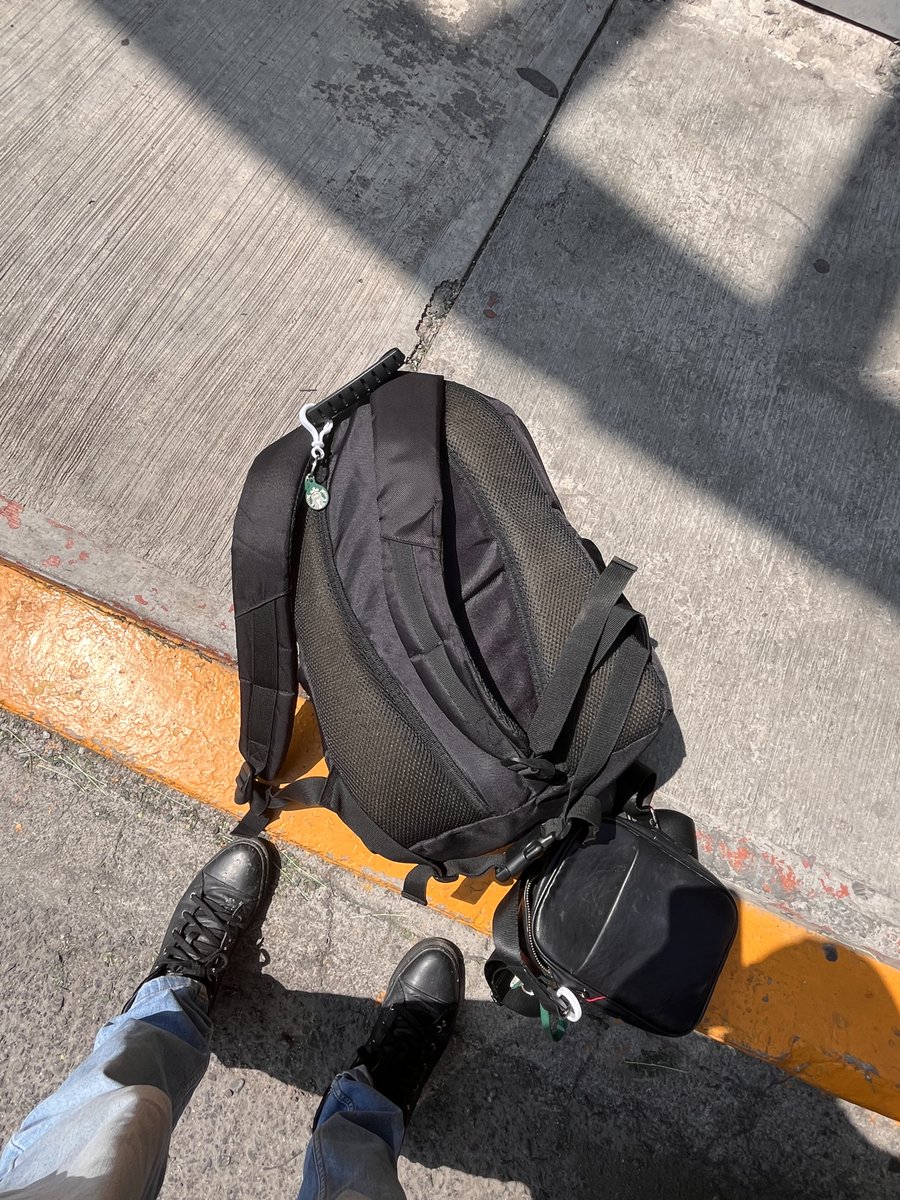 versuserwin's tweet image. No hay otra persona en #Pachuca , que haga publicidad de forma gratuita a la marca. #starbucks