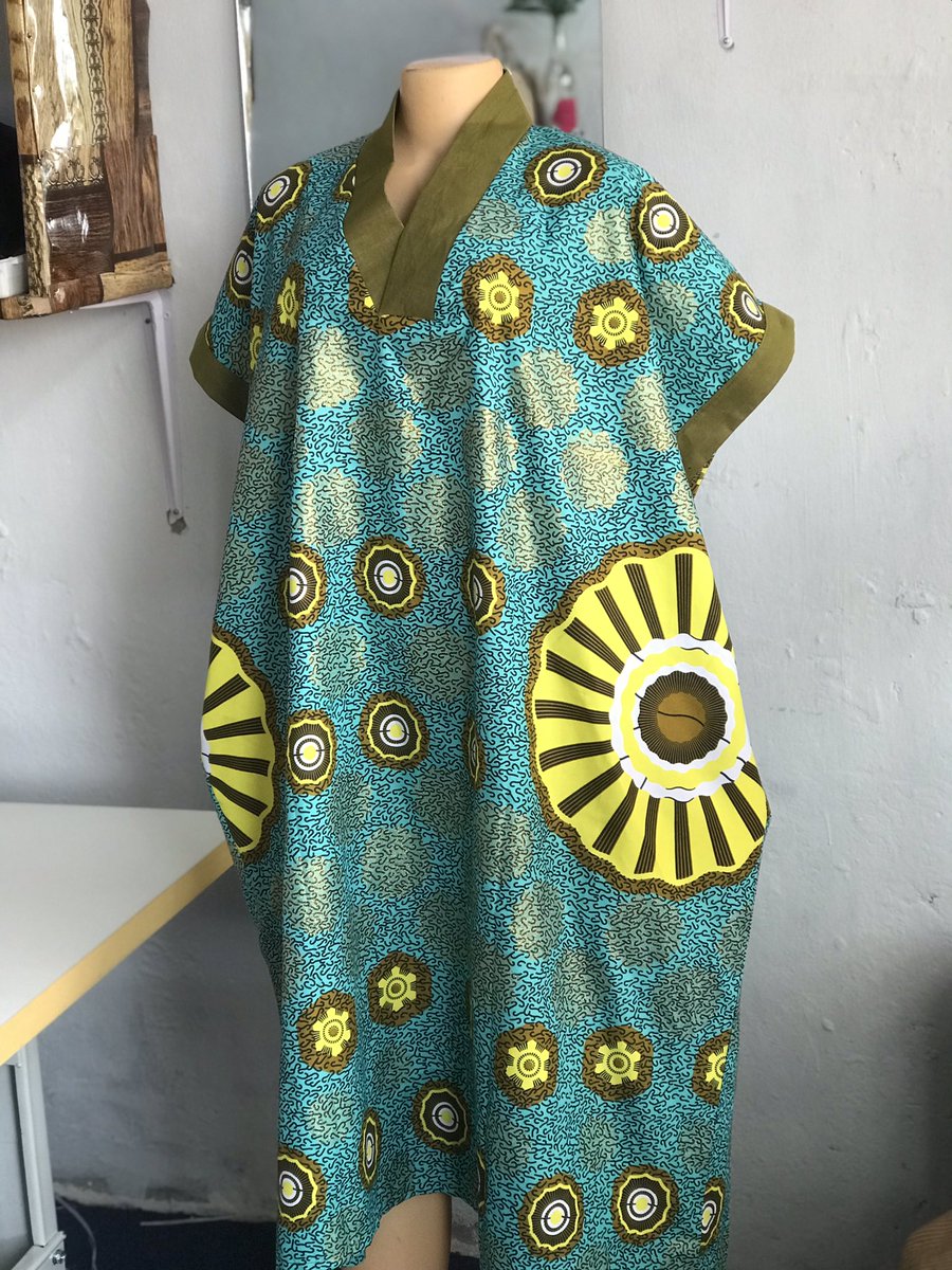 TshiamalaY23's tweet image. “Tu veux être élégante sans effort ? 😍
Ce boubou va te faire briller partout 💃🏾✨
Disponible maintenant 🔥
DM pour commander 💌
#Boubou #ModeAfricaine #Style #Kinshasa”