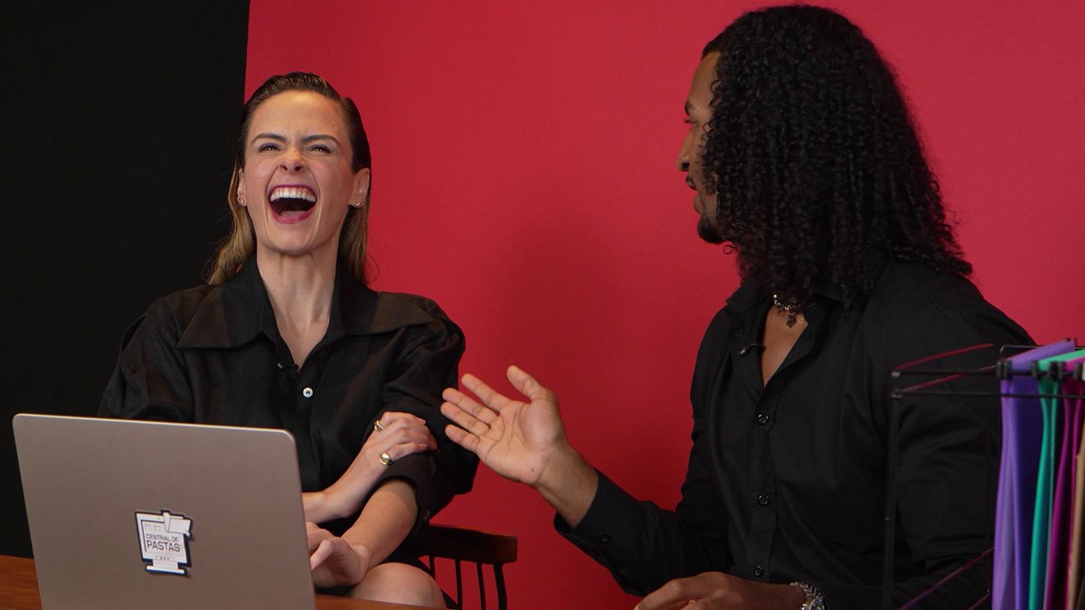 momentos do #centraldepastas com <a href="/anapaularenault/">Ana Paula Renault 🧙🏻‍♀️</a> - uma thread 📂