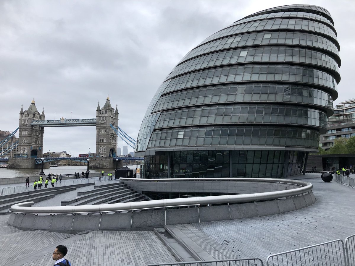 RossLydall's tweet photo. This is what City Hall used to look like… https://t.co/9jMusHjR1Z