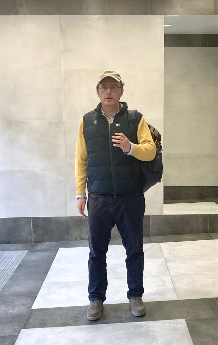 JavierTaber's tweet image. 🏬 🎒 Las barritas energéticas del Decathlon son mi nuevo aliado diario en la mochila cuando voy fuera por trabajo.

🚶🏻‍♂️‍➡️🍫 Un snack ligero como tentempié de cereales y sabor a manzana, chocolate y fresa o coco que aportan 77-140 kcal.

#light #snack #healthy #lifestyle