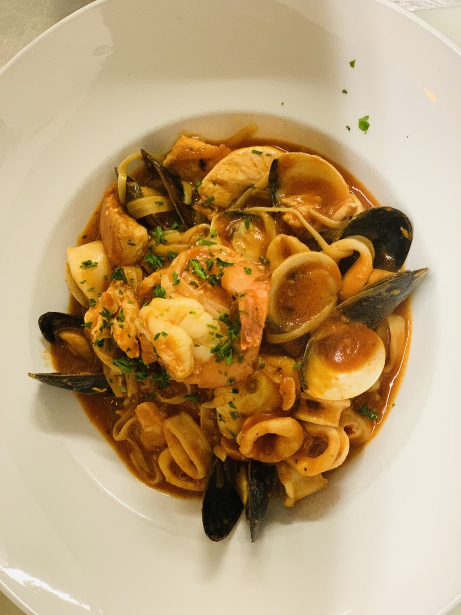 The perfect pair.

Seafood and pasta - a match made in culinary heaven! Fresh, flavorful, and irresistible with every bite.