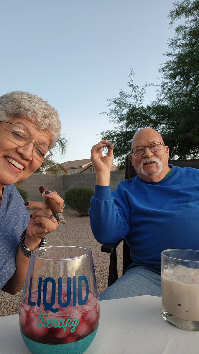 gigisonabudget's tweet image. Gotta love a Padron 💨 #Cigars #patio #amazon #AffiliateMarketing 
#ad — affiliate link below. I earn a commission at no cost to you.

gigisunfiltered.com/2026/04/23/pad…