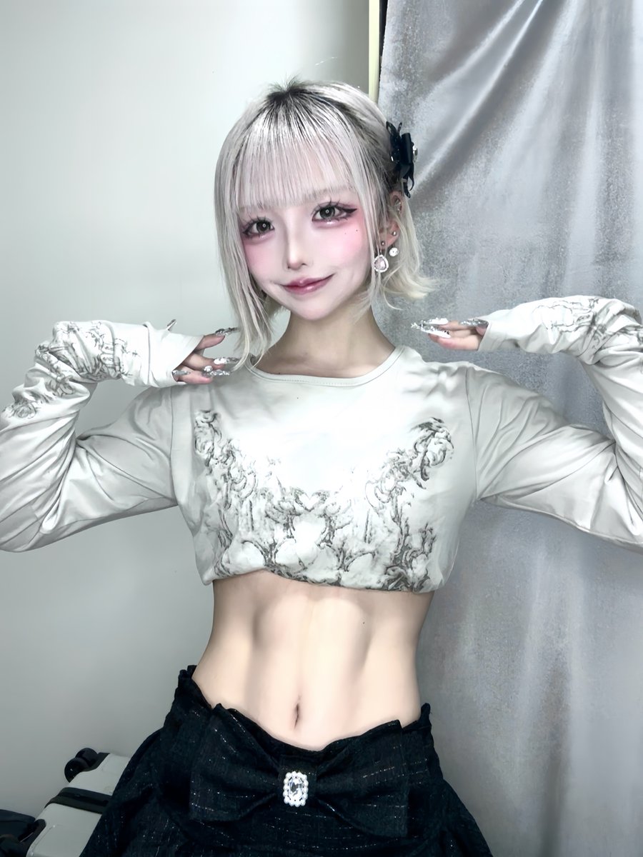 派手髪ボブ×腹筋