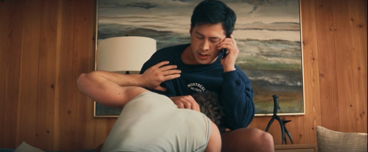 debs 🏒 tweet media