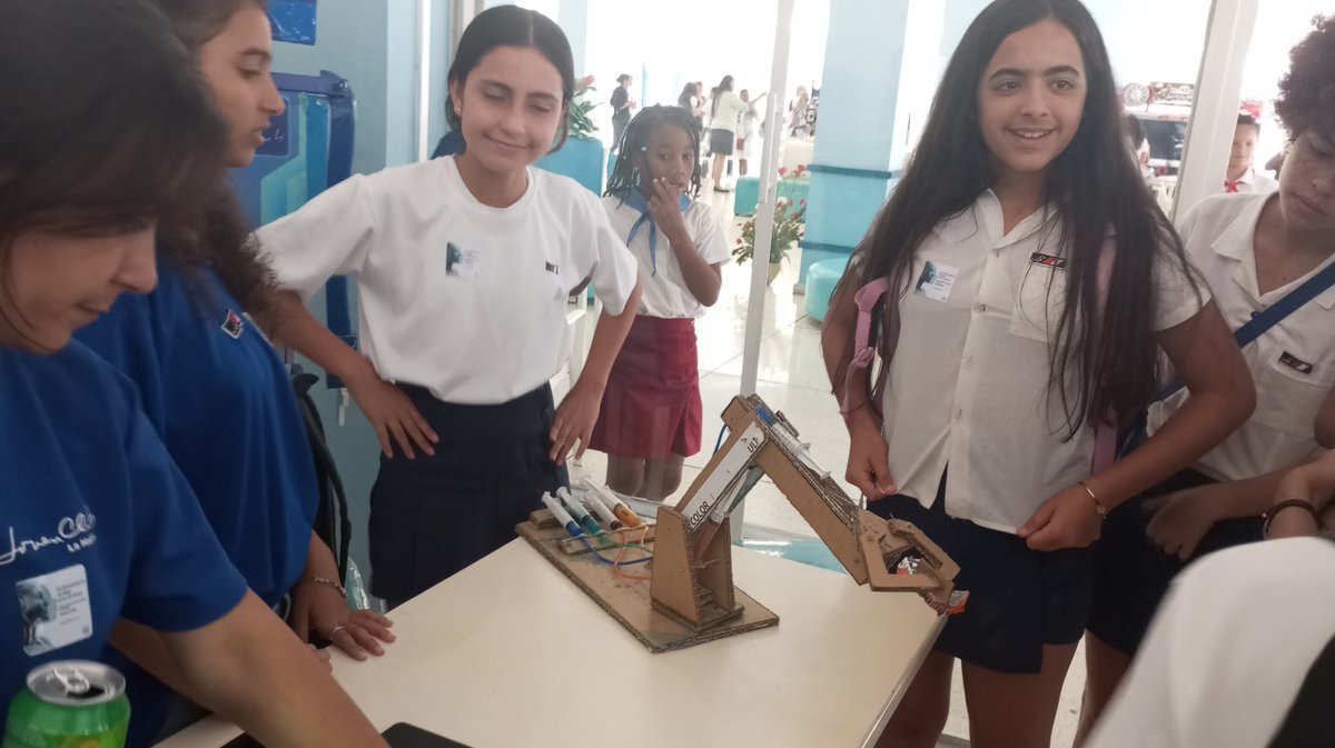 OSRICuba's tweet photo. #OSRICuba En la mañana de hoy se realizó un acto central por el  "Día Internacional de las Niñas en las TIC" en el Palacio Central de la Computación y la Electrónica en La Habana, en el cual hubo una emotiva participación de niñas, niños y adolescentes.
#NiñasEnLasTIC https://t.co/99IdeextOX