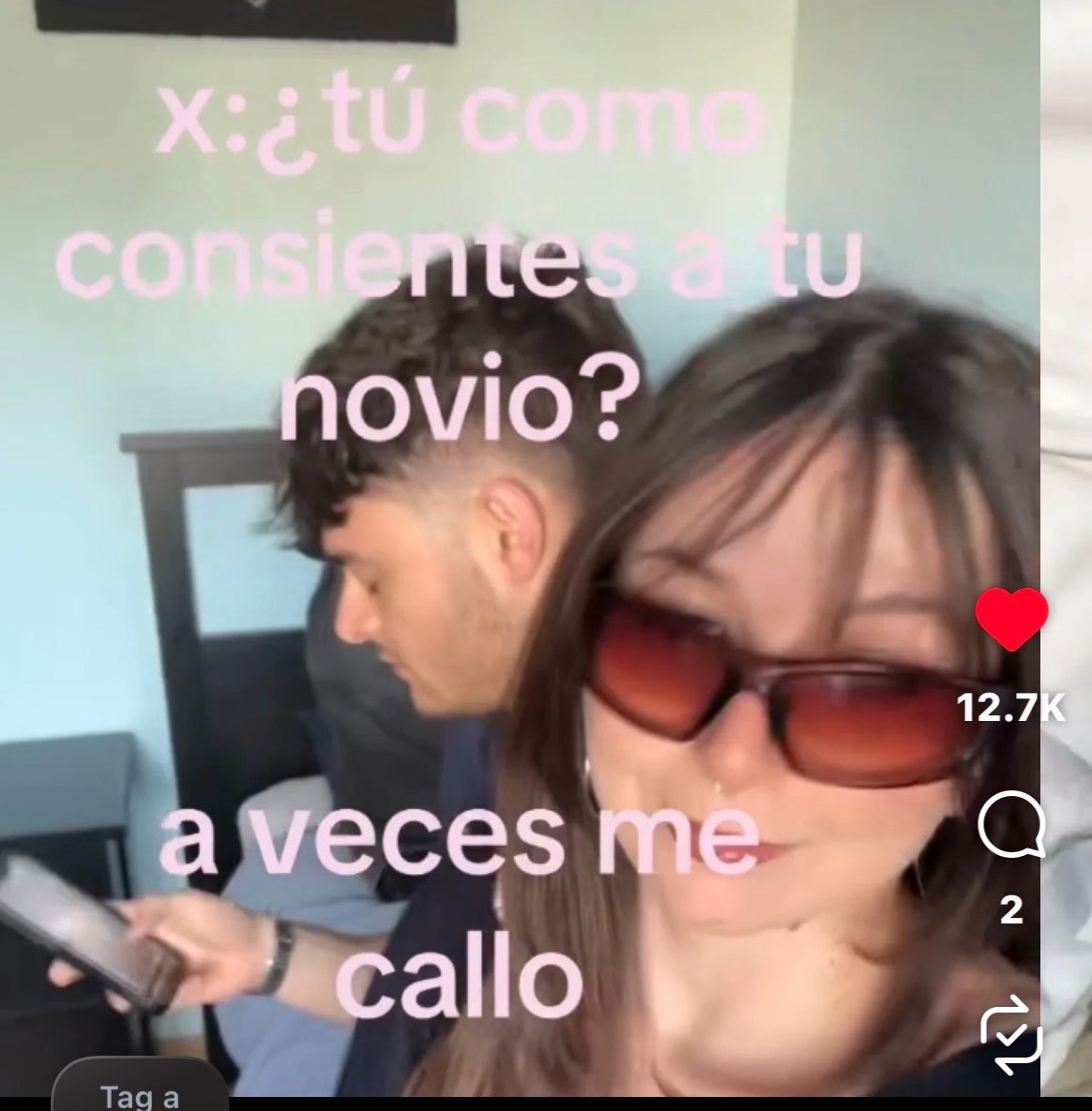 paola tweet media