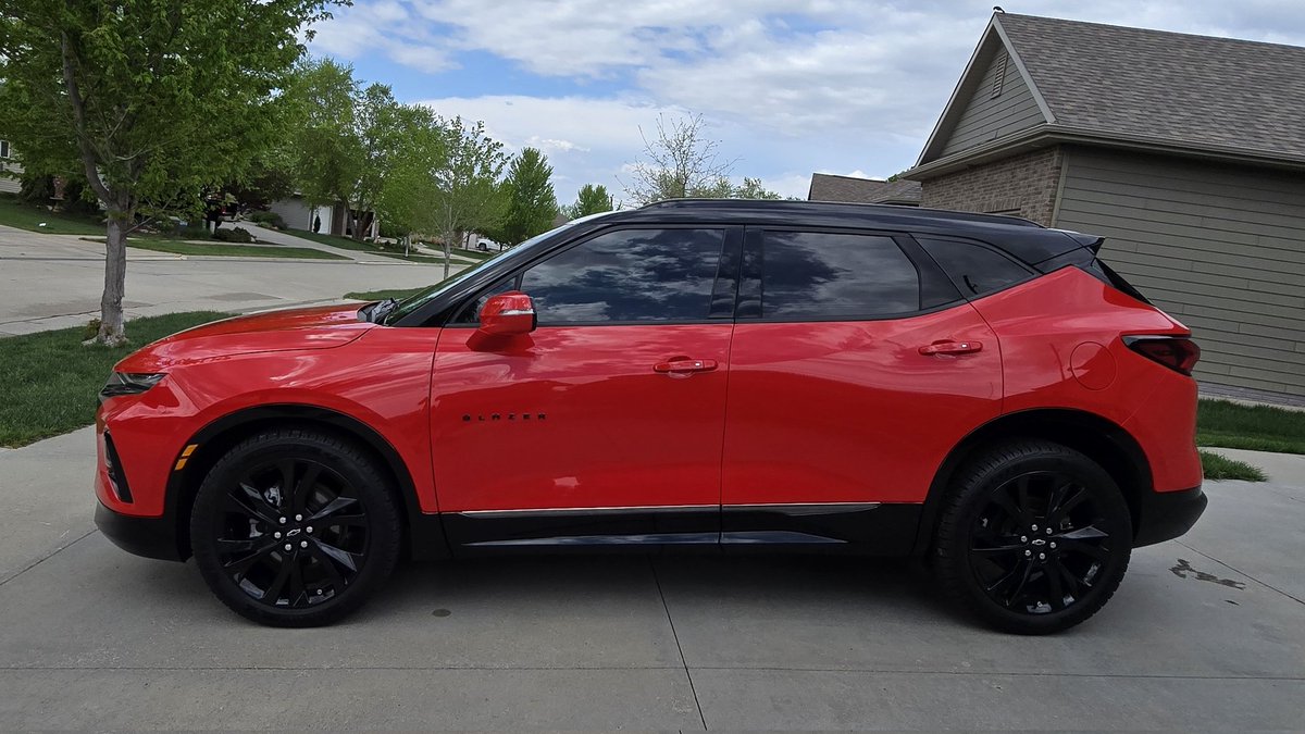 tintworksne's tweet image. #chevrolet #blazer front doors tinted in #ceramic #window #film #tint #solarfx #IRFX with a true #lifetime #warranty @tintworksne @tint_works_lincoln_ne @SolarFXUSA 👍☑️💪🏁🏆☀️🔥🧯