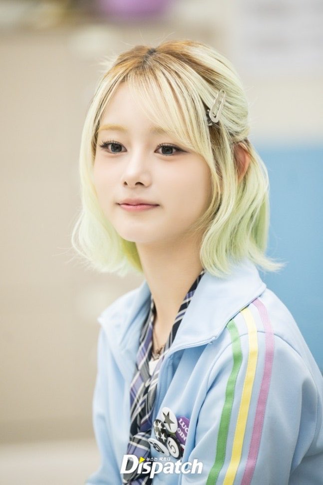 ai gente como pode ela não ser a verdadeira maknae do unchild meu deus😭😭😭😭 ela é só um bebê