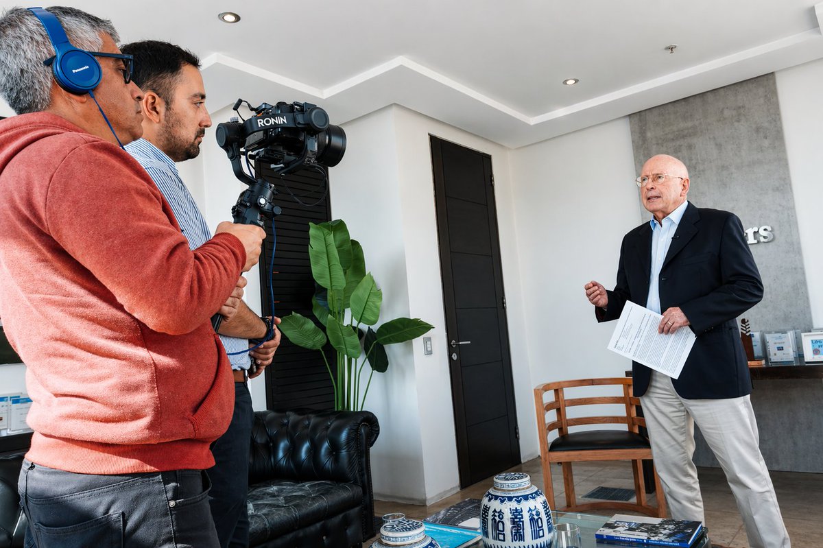 En Colliers recibimos a TVN (Televisión Nacional de Chile) en nuestras oficinas para abordar un tema clave del mercado inmobiliario.
Nuestro vicepresidente, Reinaldo Gleisner, analizó el fuerte aumento en la morosidad de contribuciones, que ha crecido más de 7 veces en los