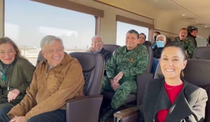 <a href="/qtf/">Fernanda Familiar</a> Qué raro! Ya existía! O a poco <a href="/Claudiashein/">Claudia Sheinbaum Pardo</a> nos vio la cara de Pejejendejos a los mexicanos prestándose a un vulgar y obsceno montaje propio de un engaña ingenuidades superlativas?