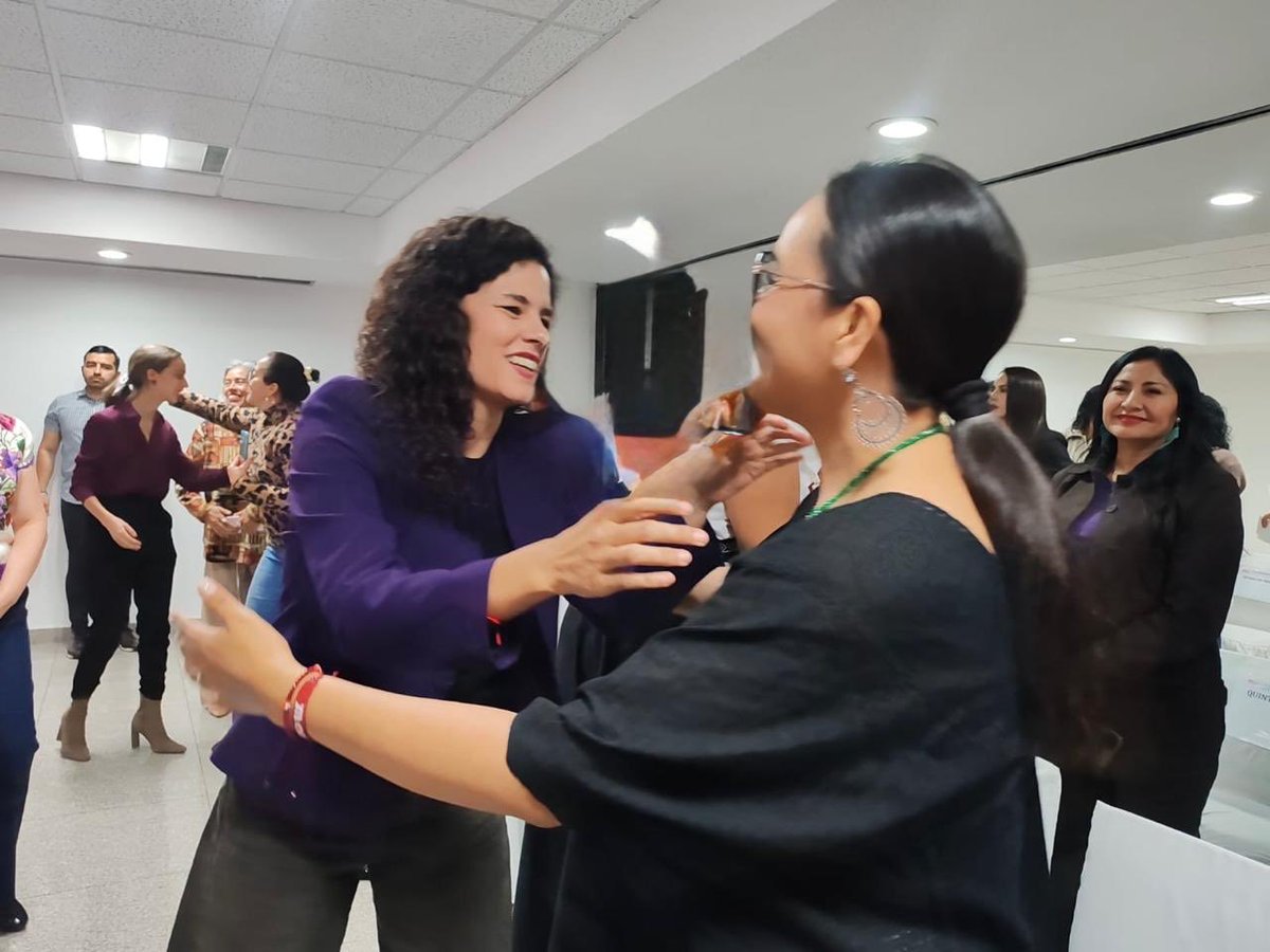 Con gran liderazgo <a href="/LuisaAlcalde/">Luisa Alcalde</a> consolidó al frente de <a href="/PartidoMorenaMx/">Morena</a> un proceso de afiliación sin precedentes en nuestro país 🇲🇽 Ahora asume una nueva responsabilidad junto a la Presidenta <a href="/Claudiashein/">Claudia Sheinbaum Pardo</a> como su Consejera Jurídica ¡Mucho éxito en esta nueva etapa!