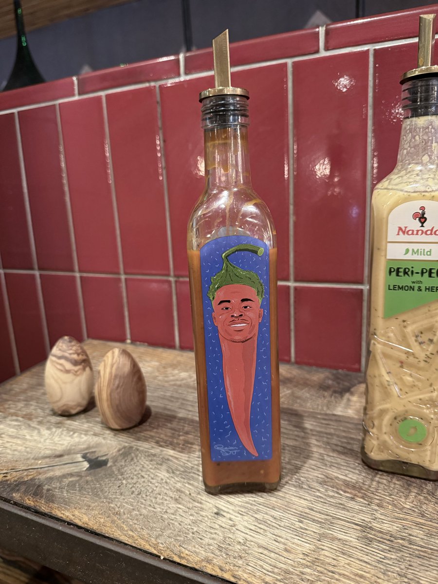 halobabeee's tweet image. It’s back! @BukayoSaka87 @NandosUK #Arsenal #COYG #Saka