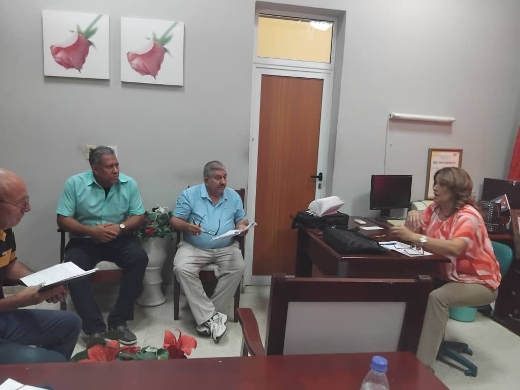 Realizamos recorrido por diferentes provincias del país para intercambiar con los directivos del sector sobre el Programa Económico y Social del Gobierno 2026 y otros temas de interés para el sistema de comercio.

#ComercioCuba 
#CubaEstáFirme