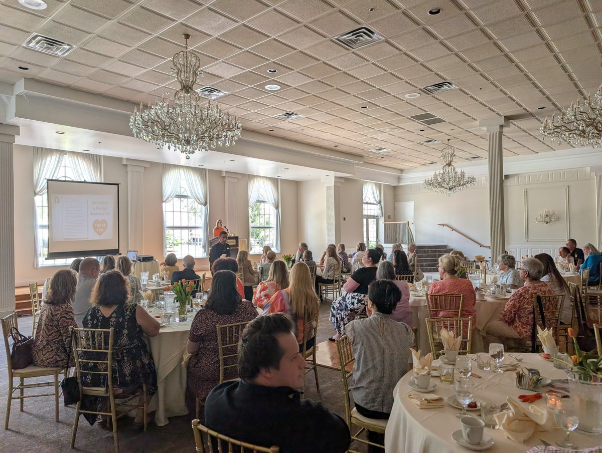 DuPagePads's tweet image. We can't think of a better way to spend a #ThankfulThursday than with our outstanding volunteers! Thank you to Abbington Distinctive Banquets for hosting our Volunteer Appreciation Brunch this morning. We had the best time visiting with and honoring DuPagePads volunteers!